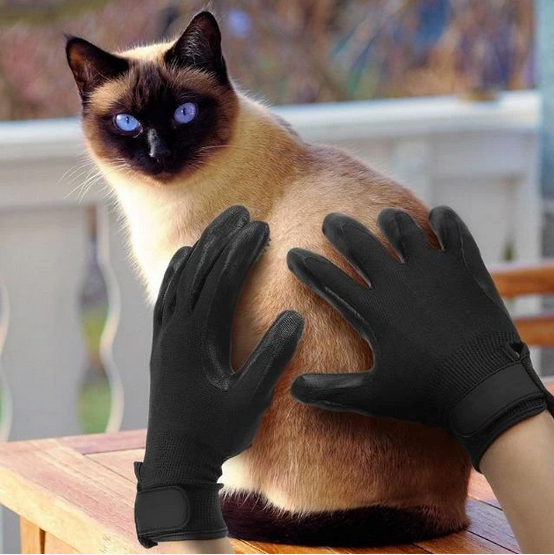 Grooved Pet Grooming Gloves